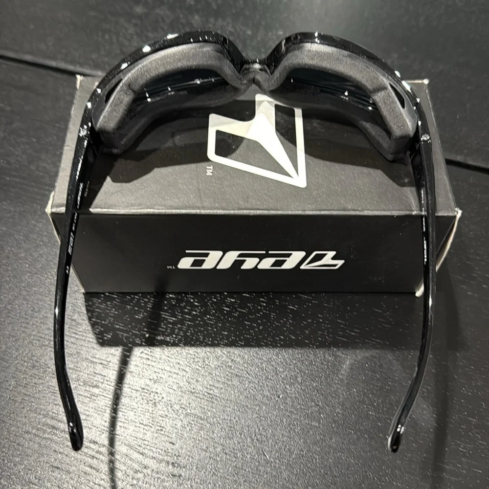 7eye Bora Gloss Black +1.50 Readers Riding Sunglasses